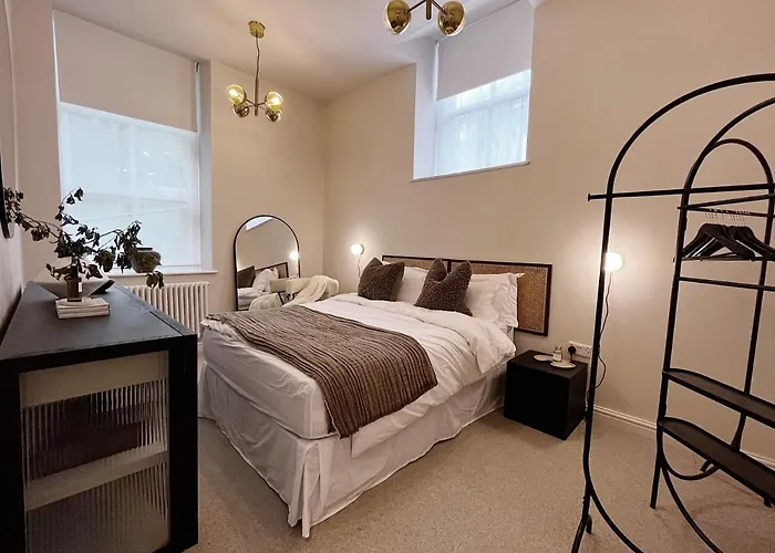 Luxury 2 Bedroom Flat In Central Todmorden